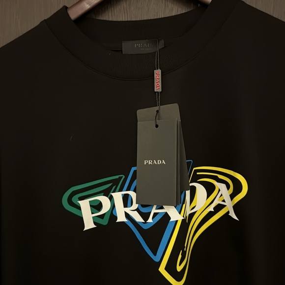 Prada Logo Luxury T-Shirt Size/XL - Picture 7 of 8